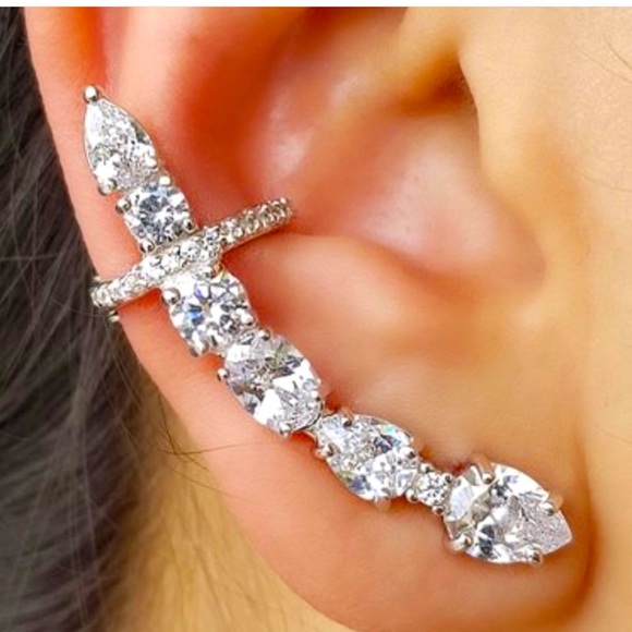 Inspired earcuffs earrings. White topaz stones white rhodium over silver 925.